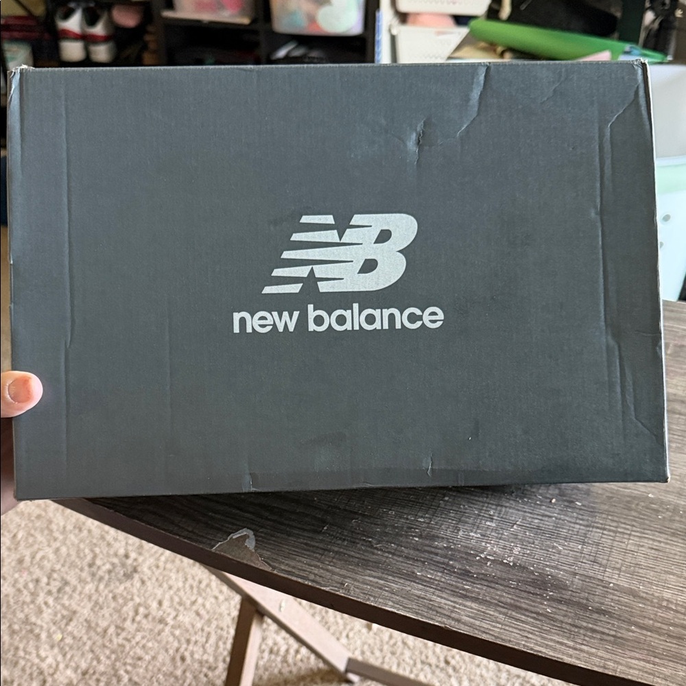 New Balance Cream Sneakers - Picture 3 of 11